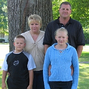 IMG 1760  Donna and Lynn Hoyt family (Zachary and Kayla)
